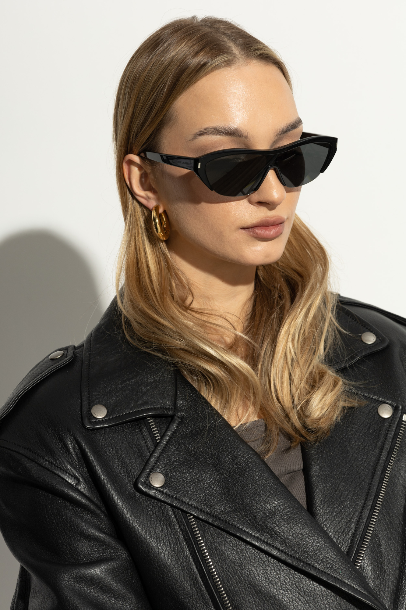 サングラス SAINT LAURENT Black Acetate Sl 704 Sunglasses SL 704 | Saint Laurent | YSL US